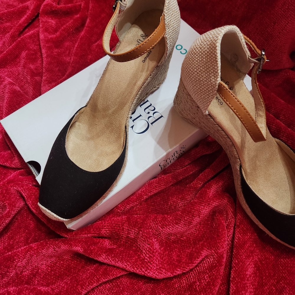 Croft & Barrow Black and Tan Wedge Shoes